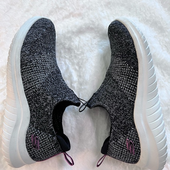 Skechers Black and Pink Air-Cooled Slip-Ons - Picture 3 of 4